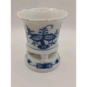 HTF Meissen Porcelain BLUE ONION 3 1/4" Footed Posy Vase‎ MINT